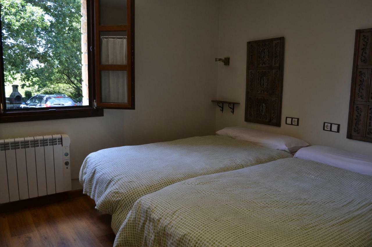 Apartamentos Rurales La Cirigueena Oles Esterno foto