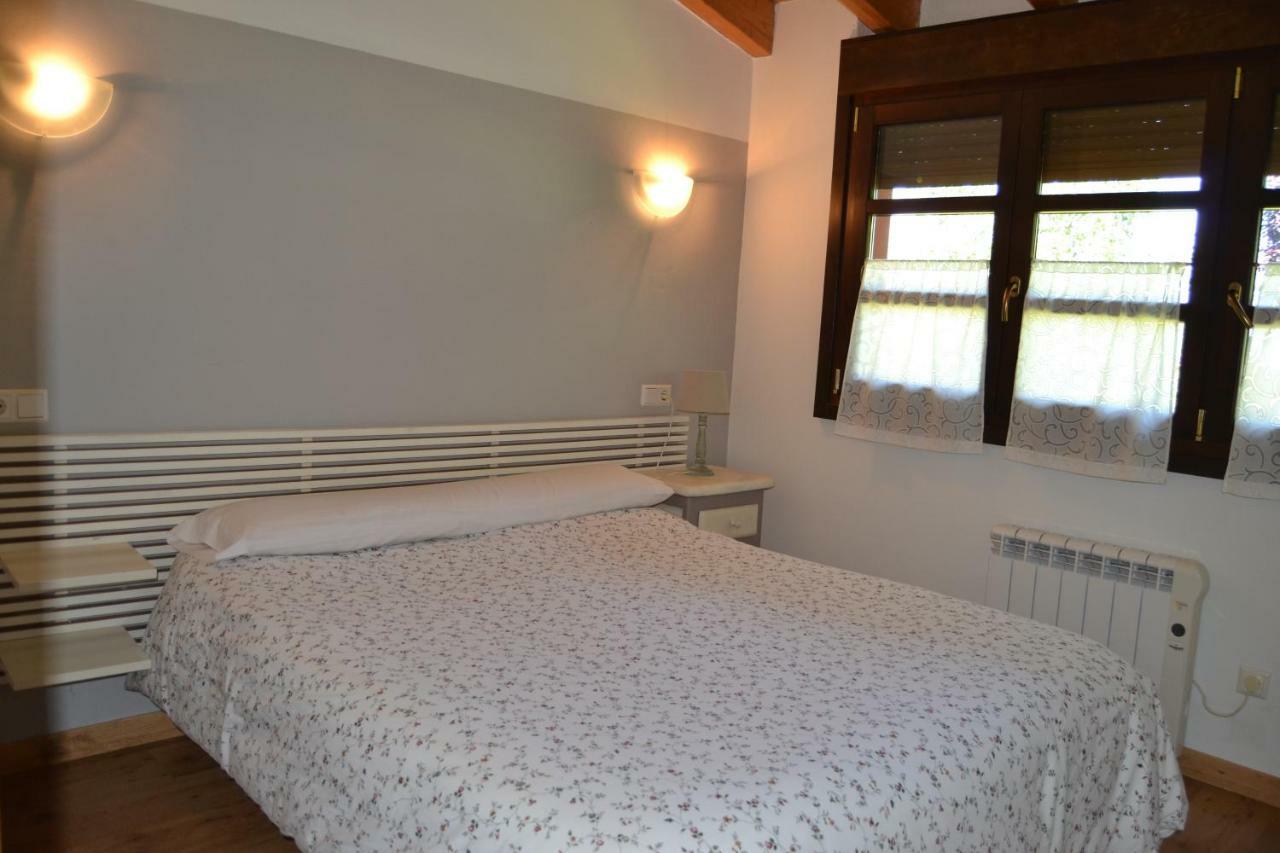Apartamentos Rurales La Cirigueena Oles Esterno foto